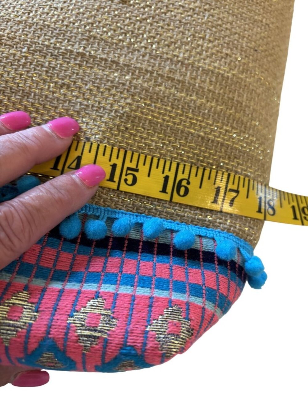 Woven Tote With Beaded Pineapple Wooden Circular Handles Colorful Fabric Lining - Picture 13 of 16